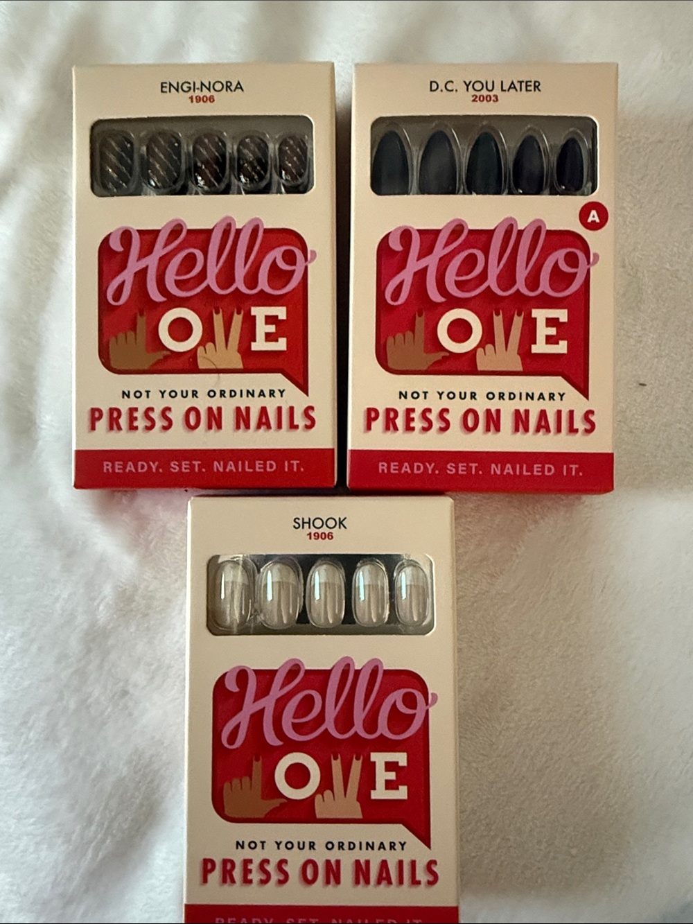 Hello Love Press-On Nails Set — Black & Clear Shades